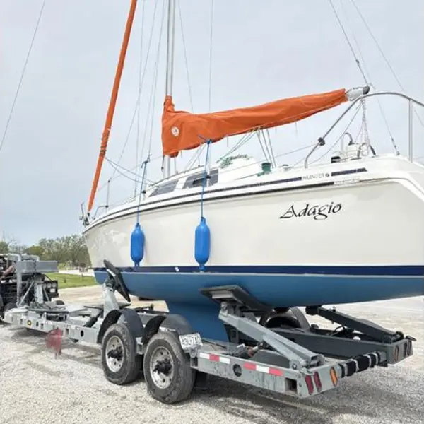 Photo 5 of 1990 Hunter 27-2