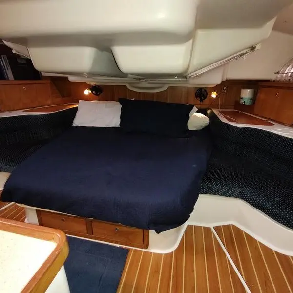 Photo 7 of 2005 Catalina 400 MKII