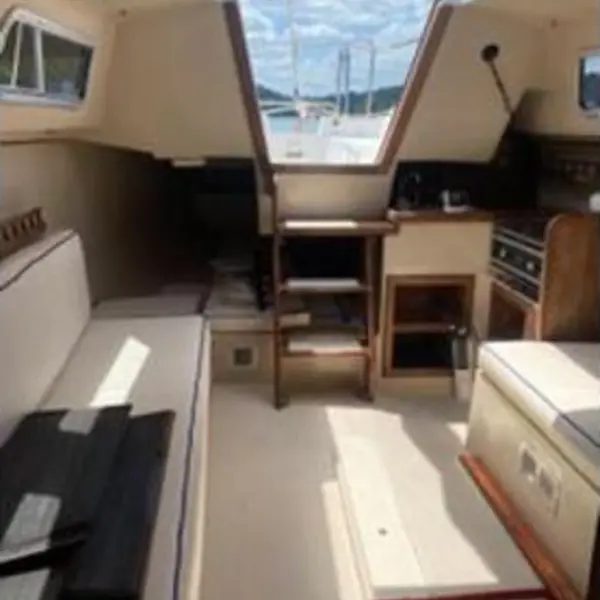 Photo 6 of 1983 Catalina 25
