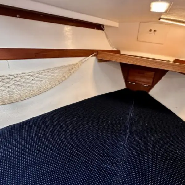 Photo 6 of 1984 Catalina 30