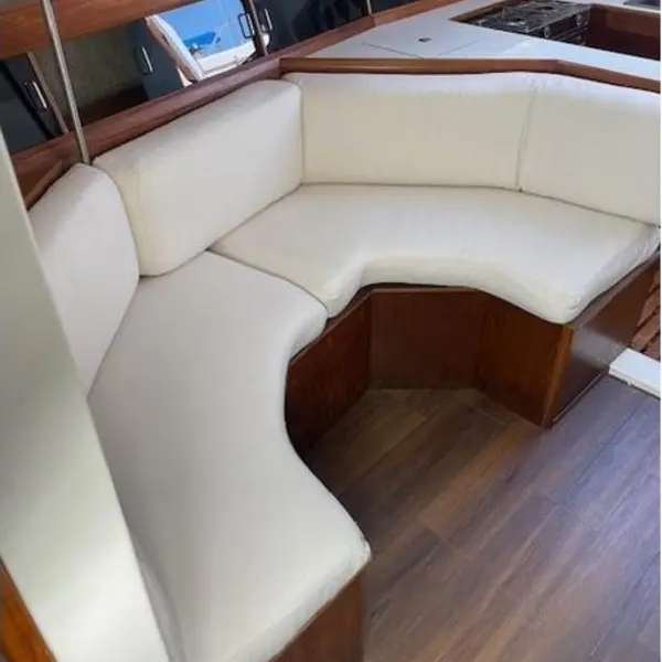 Photo 4 of 1987 Hunter 31
