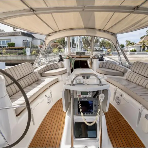 Photo 5 of 2006 Jeanneau 42 Deck Salon
