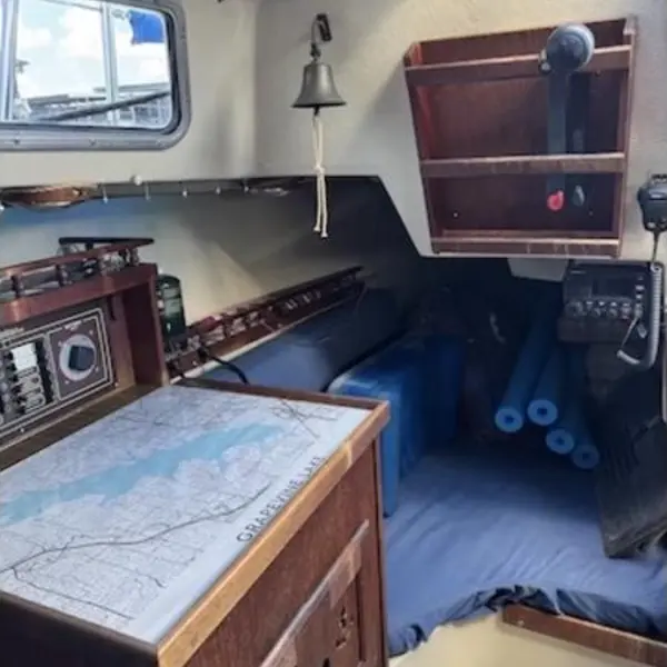 Photo 7 of 1983 Catalina C-30 Tall Rig