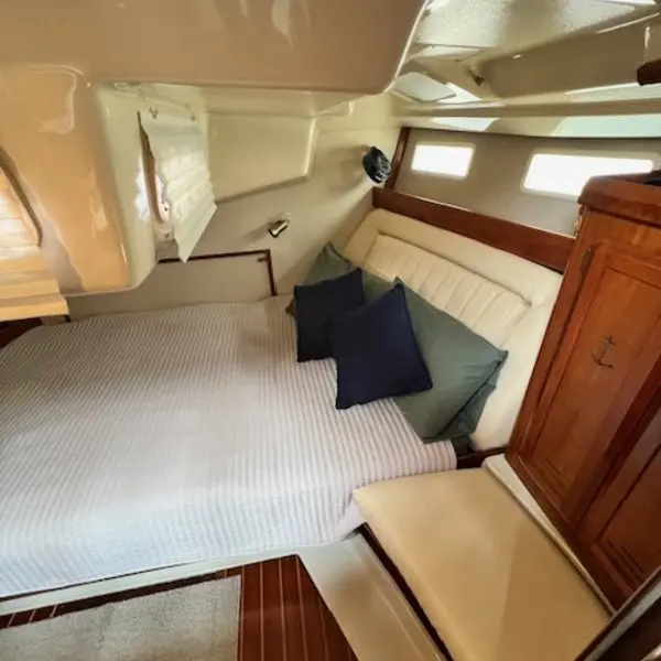 Photo 5 of 1991 Hunter Legend 37.5