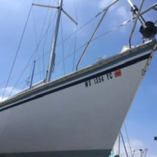 Photo 1 of 1987 Hunter 28.5