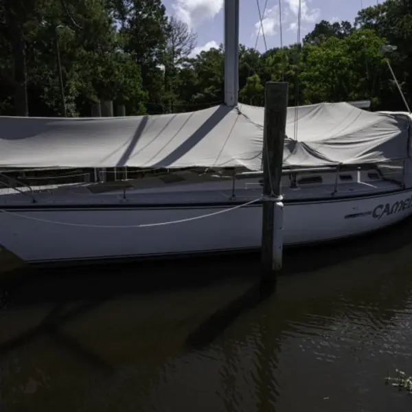 Photo 1 of 1985 Hunter 40