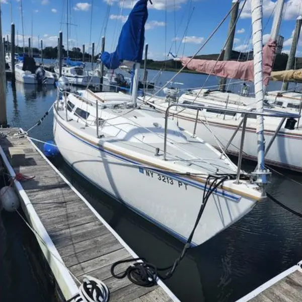 Photo 4 of 1986 catalina 25