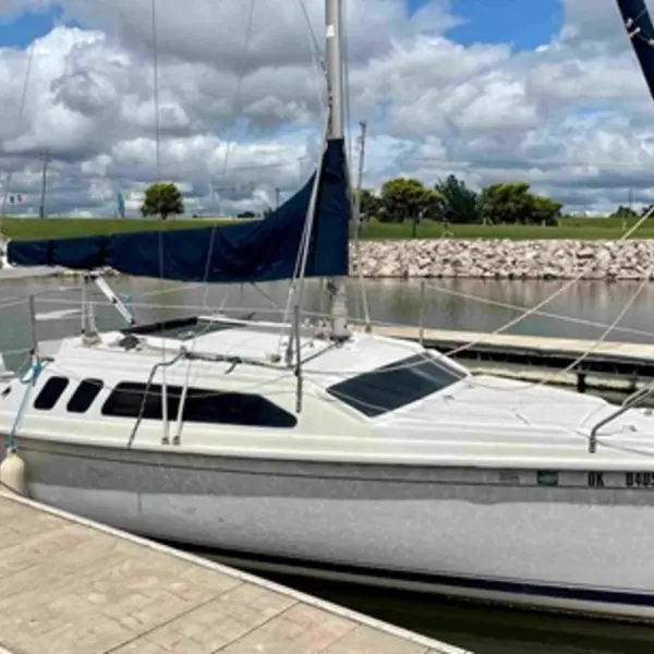 Photo 1 of 2003 Hunter 240