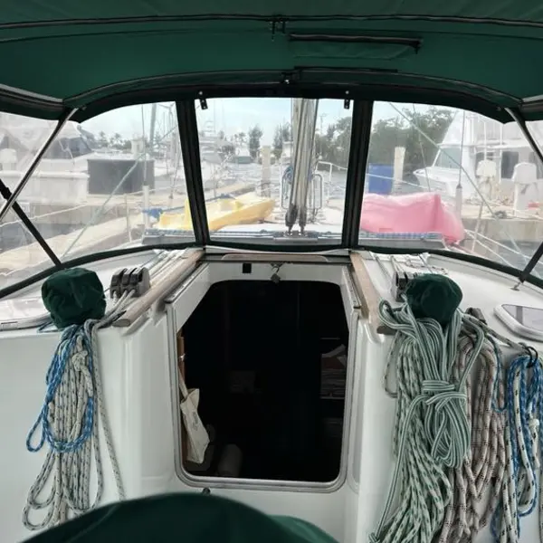 Photo 7 of 2005 Beneteau Oceanis 393
