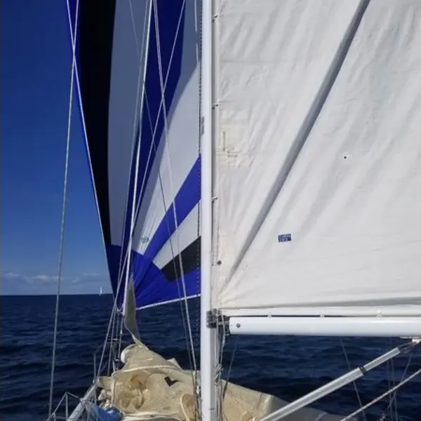 Photo 2 of 1986 Hunter 34