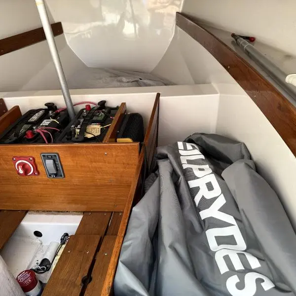 Photo 4 of 2000 Stuart Marine Rhodes 19 Centerboard