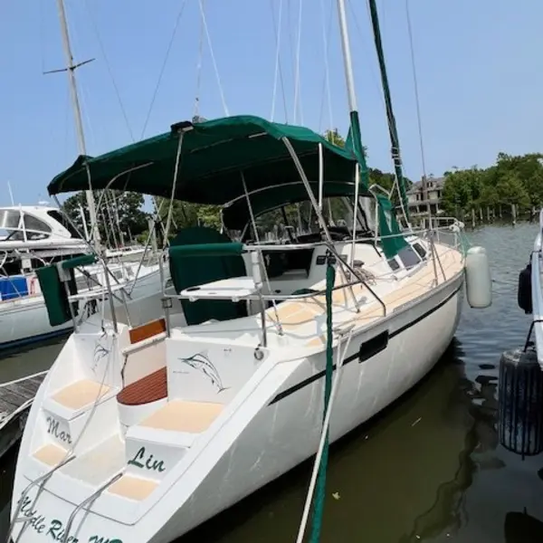 Photo 1 of 1991 Hunter Legend 37.5