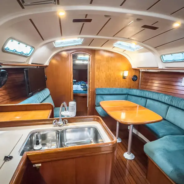 Photo 3 of 2001 Beneteau Oceanis 381