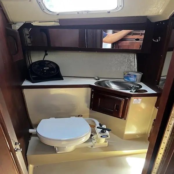 Photo 6 of 1982 Catalina 30