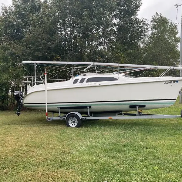 Photo 1 of 2000 Hunter 240