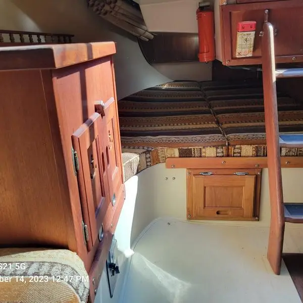 Photo 4 of 1982 Catalina Standard Rig