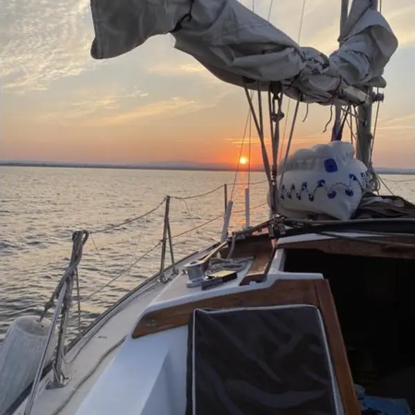 Photo 2 of 1982 Catalina 30