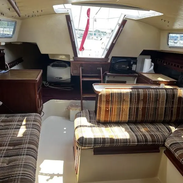 Photo 5 of 1982 Catalina 30