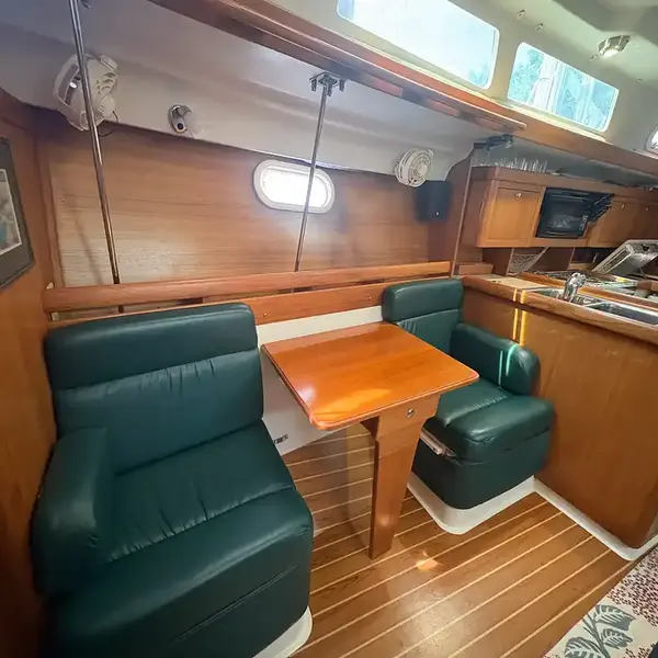 Photo 6 of 2003 Catalina 350