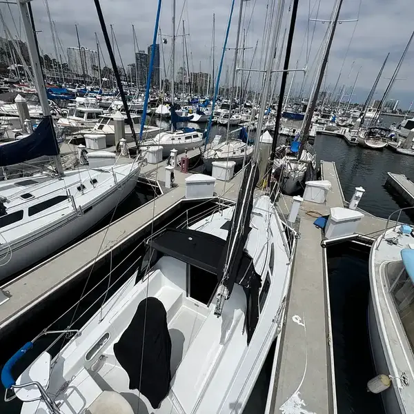 Photo 6 of 1999 Catalina 270
