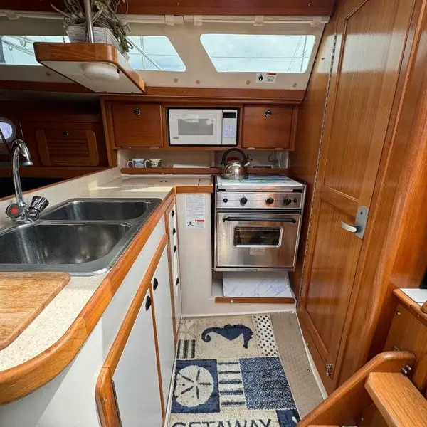 Photo 7 of 2002 Catalina 34 MkII