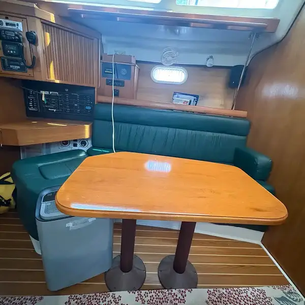 Photo 7 of 2003 Catalina 350