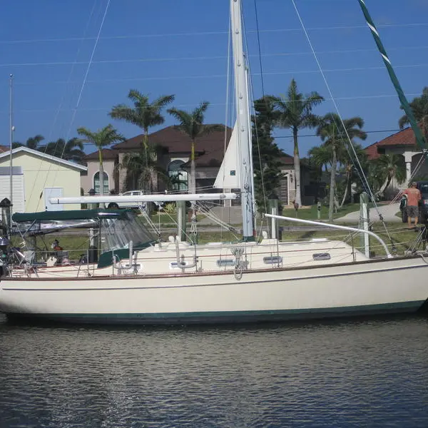 Photo of 1999 Island Packet 380
