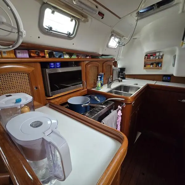 Photo 6 of 1998 Beneteau 411